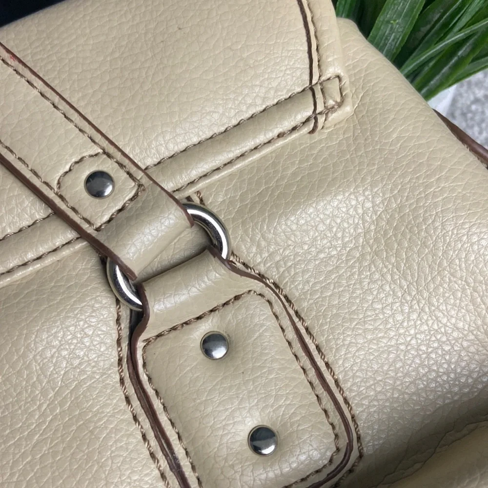 Rello Cream Leather Bag💕 - Picture 5 of 11